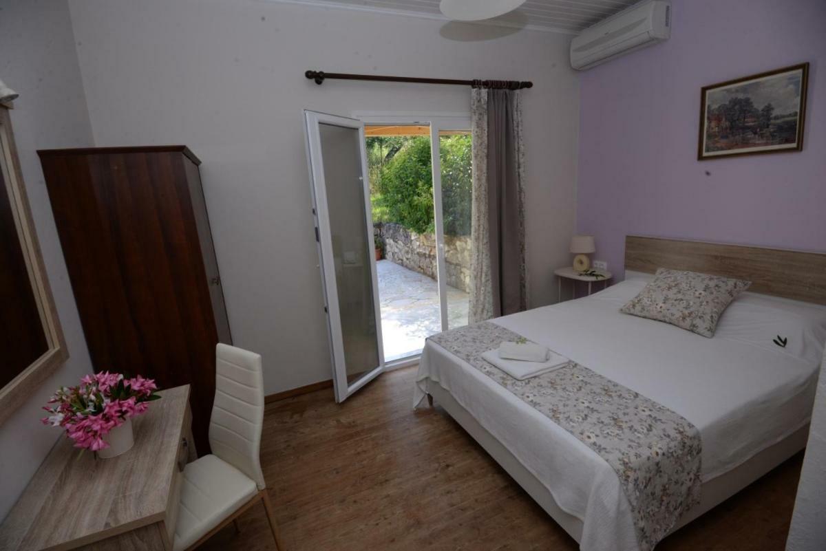 The Olive Grove House Villa Kassiopi Exteriör bild